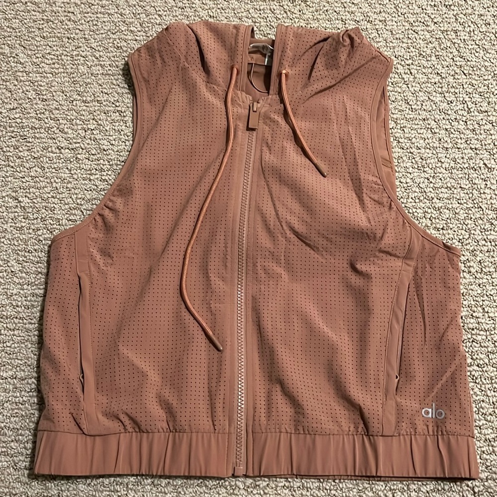 Alo hooded vest